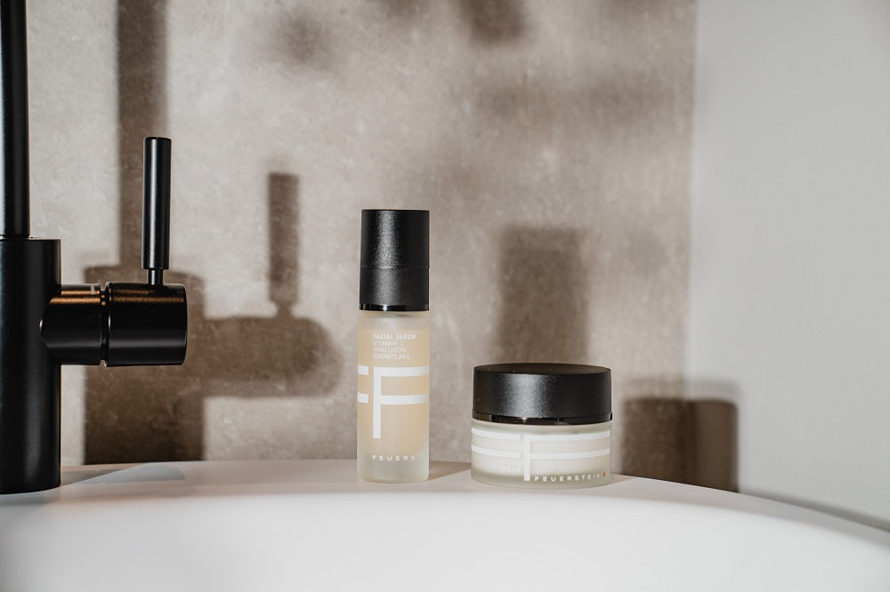 Gentle facial care with natural cosmetics in 6 steps